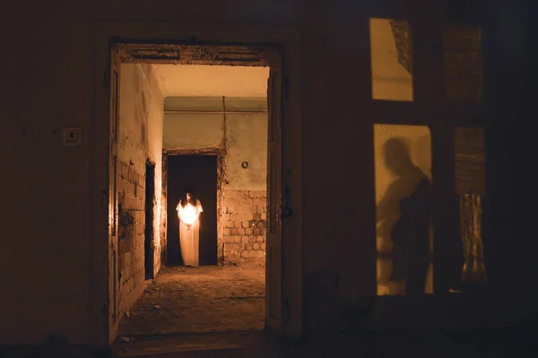 Ghost Abandoned Haunted House Night Horror Scene Scary Spirit Woman — Φωτογραφία Αρχείου