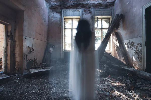 Ghost Abandoned Haunted House Horror Scene Scary Spirit Woman Halloween — Foto de Stock