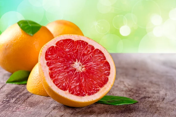 Свежесобранный грейпфрут — стоковое фото