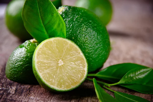 Fresh limes — Stock Photo, Image