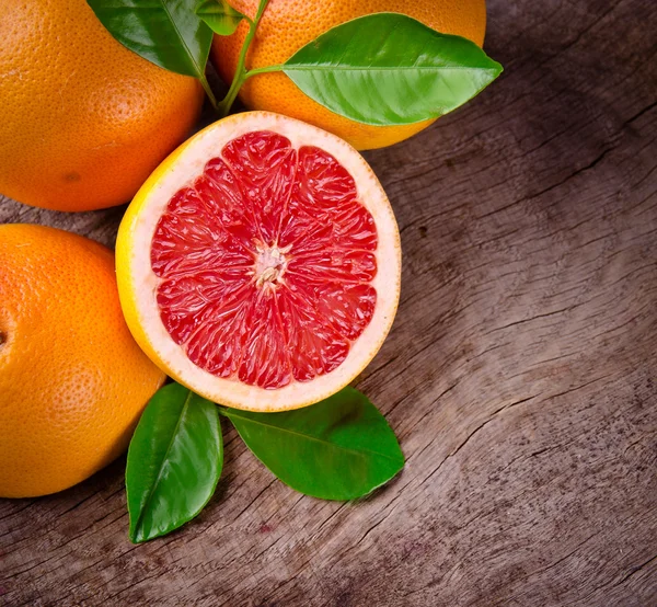 Nyskördade grapefrukt — Stockfoto