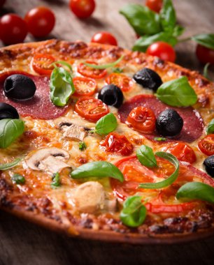 lezzetli İtalyan pizza