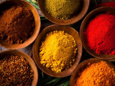 çeşitli baharatlar