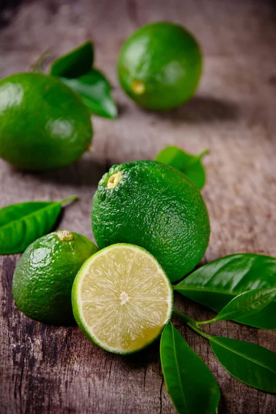 Fresh limes — Stock Photo, Image