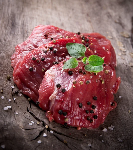 Ruwe rundvlees steaks — Stockfoto