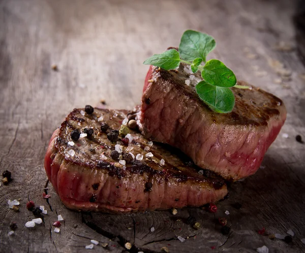 Bbq grillezett steakek — Stock Fotó