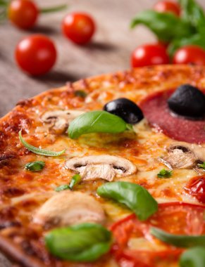 lezzetli İtalyan pizza