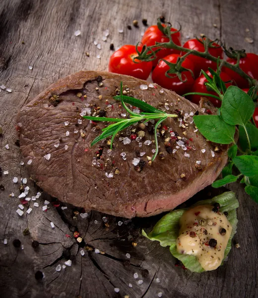 Grilled bbq steaks — Stock Photo, Image