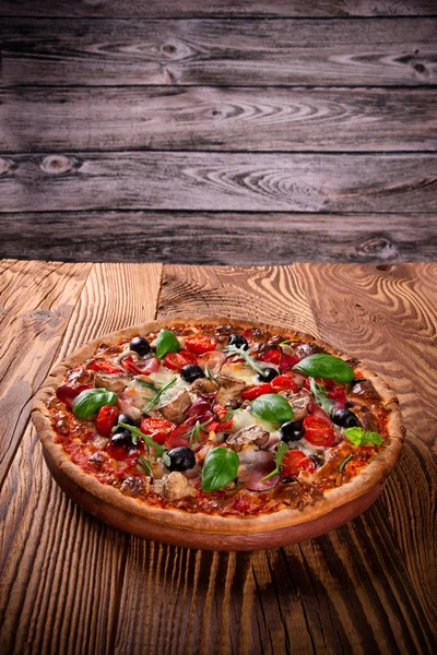 Výborná italská pizza — Stock fotografie