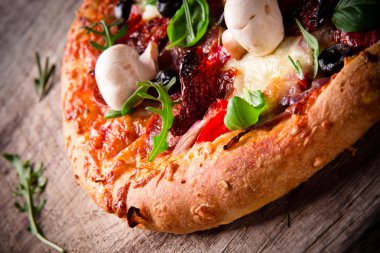 Lezzetli İtalyan pizzası