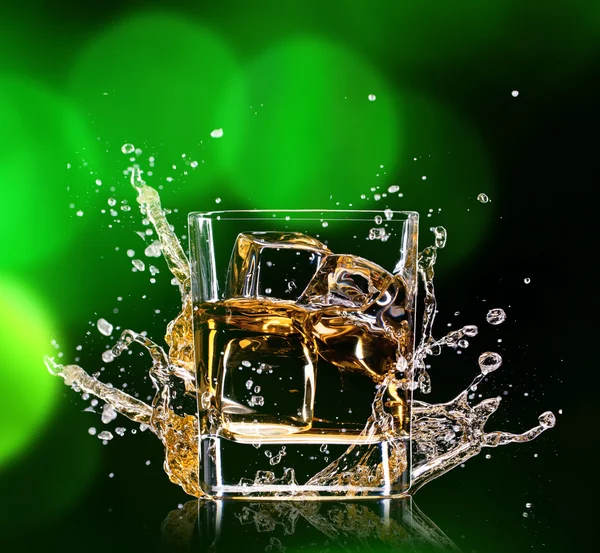 Close-up of glass with whisky — Stock Photo, Image