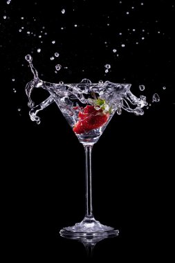 Martini içmek