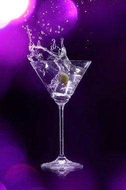 Martini içmek