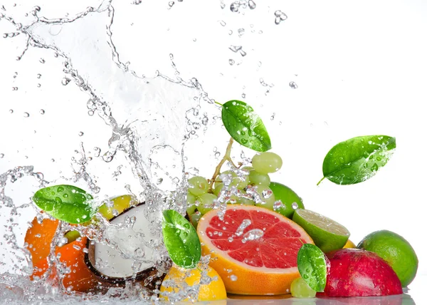 Fresh fruits with water splash — Stock Photo, Image