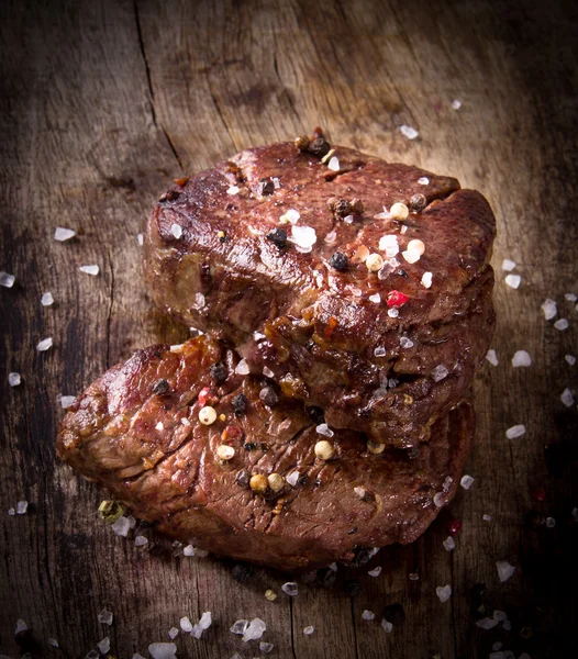 Bifes de carne deliciosos — Fotografia de Stock