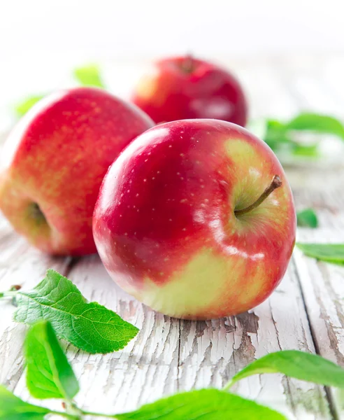 Manzanas rojas frescas —  Fotos de Stock