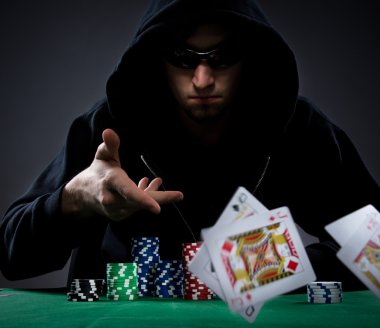 poker oyuncusu