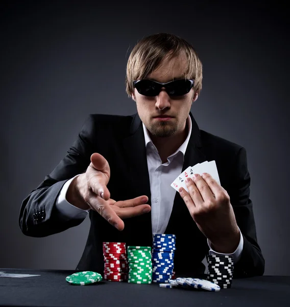 Jogador de poker — Fotografia de Stock