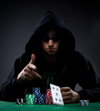 poker oyuncusu