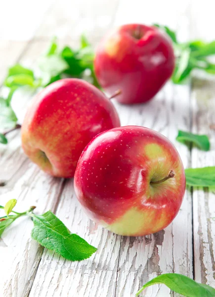 Φρέσκα κόκκινα μήλα — Φωτογραφία Αρχείου