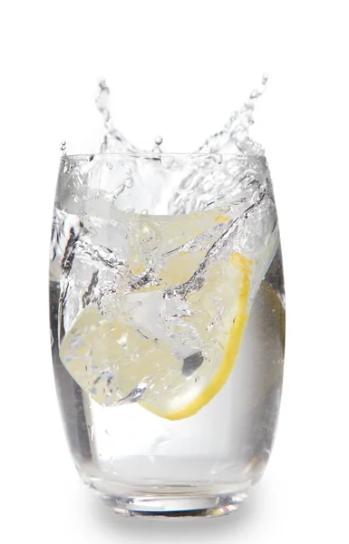 Cocktail with ice and lemon slice — Stock Photo, Image