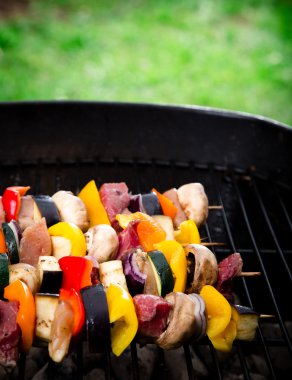 lezzetli et tükürüyor