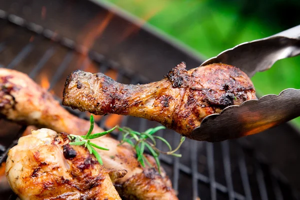 Gambe di pollo alla griglia — Foto Stock