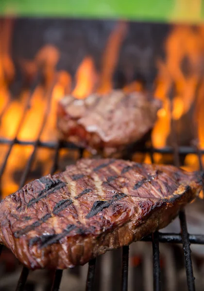 Primo piano di una bistecca — Foto Stock