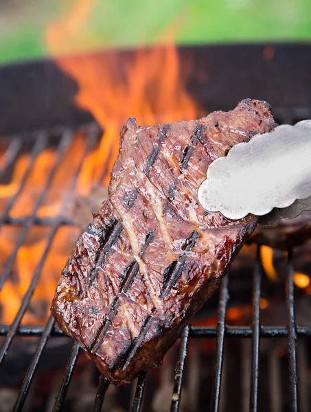 Primo piano di una bistecca — Foto Stock