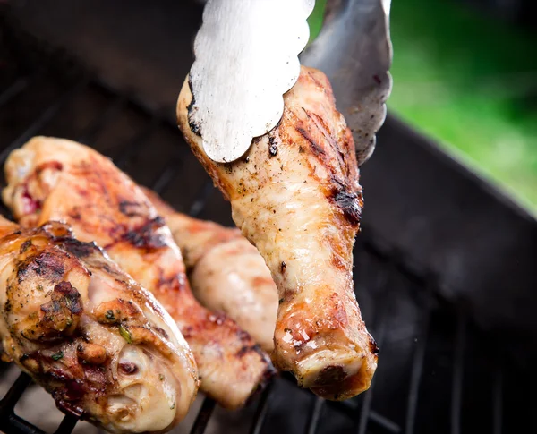 Gambe di pollo alla griglia — Foto Stock