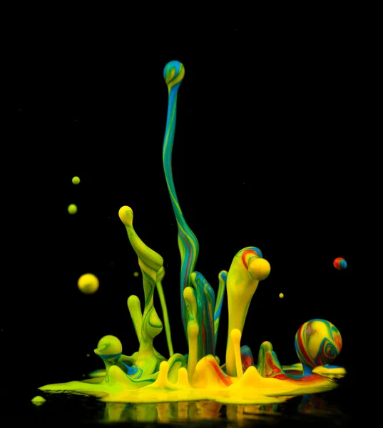 Renkli boya sıçramasına — Stok fotoğraf