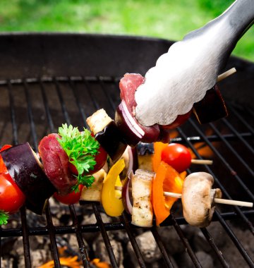 lezzetli et tükürüyor