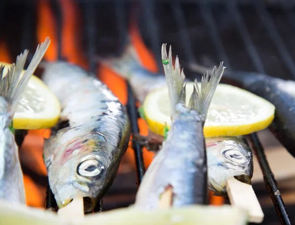 Pesce alla griglia — Foto Stock