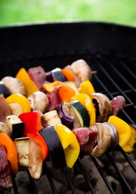 lezzetli et tükürüyor