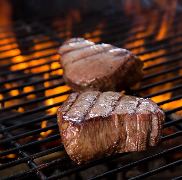 Primo piano di una bistecca — Foto Stock