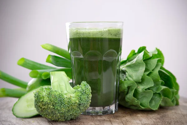 Healthy green juice — Stock Photo, Image