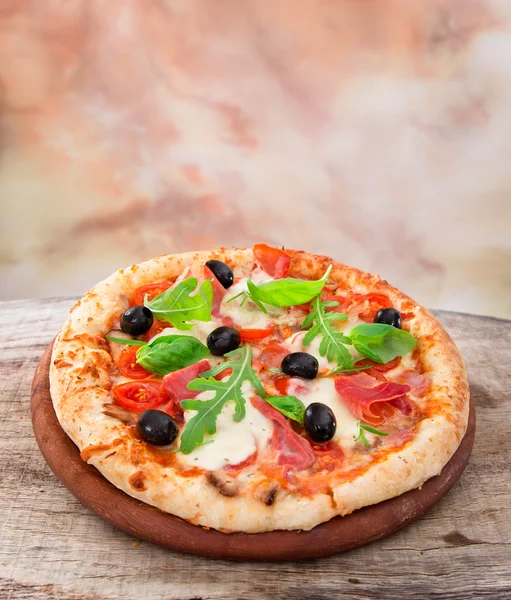 Heerlijke Italiaanse pizza — Stockfoto