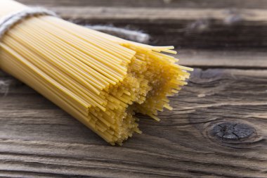 paket uzun spagetti