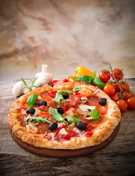 Deliciosa pizza italiana — Foto de Stock