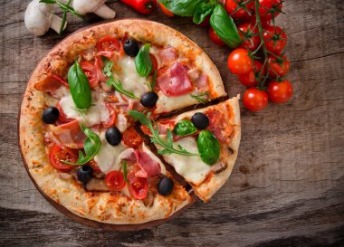 Lezzetli İtalyan pizzası