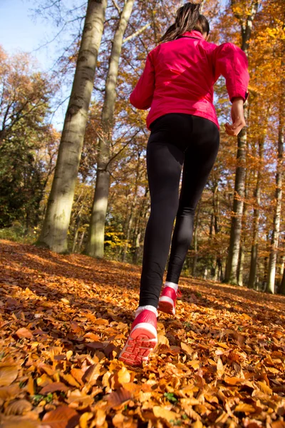 Young woman running — Stock Photo, Image