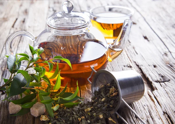 Taza transparente de té verde — Foto de Stock