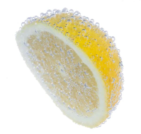 Kabarcıkları ile taze limon — Stok fotoğraf