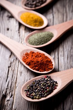çeşitli baharatlar