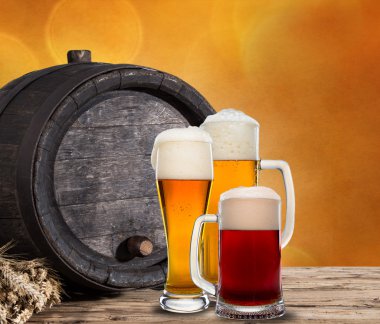 bir fıçı bira ile natürmort