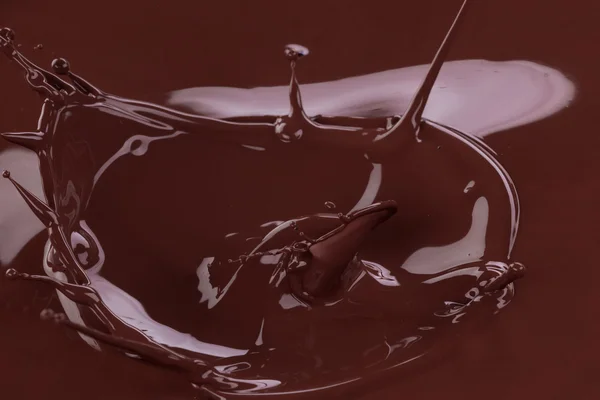 갈색 초콜렛의 스플래시 — 스톡 사진