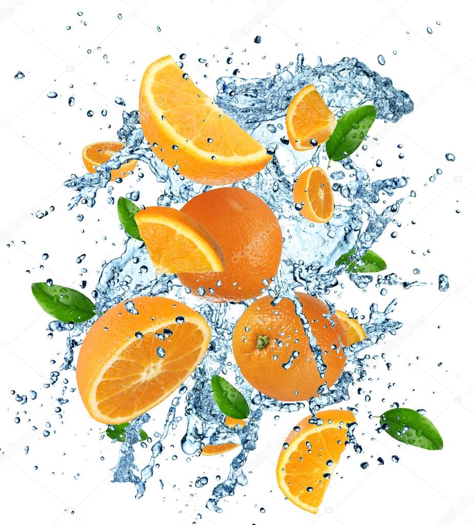 Fresh oranges with water splash