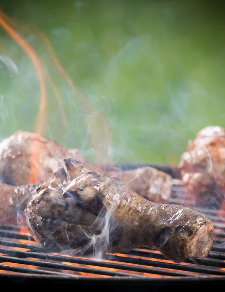 Lezzetli biftek biftek ızgara맛 있는 쇠고기 스테이크 그릴에 — Stok fotoğraf