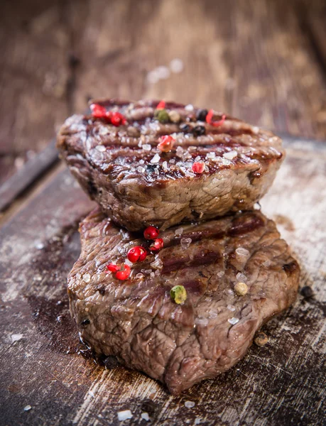 Bistecca di manzo saporita . — Foto Stock