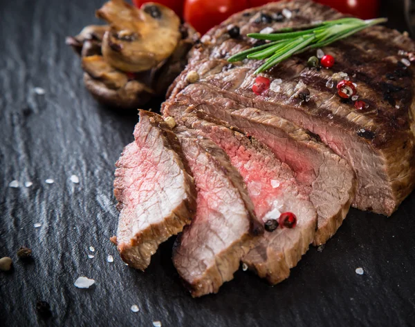 Leckeres Rindersteak. — Stockfoto